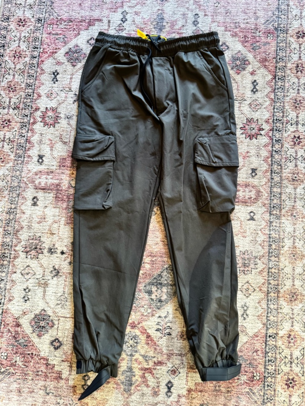 Men's Olive Cargo Jogger Pants with Utility Pockets